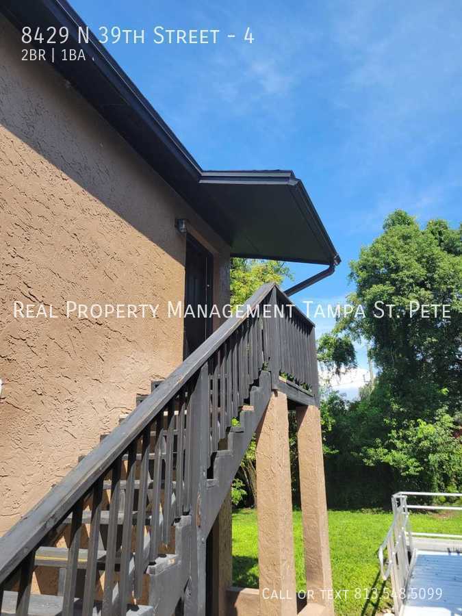 8429 N 39 ST