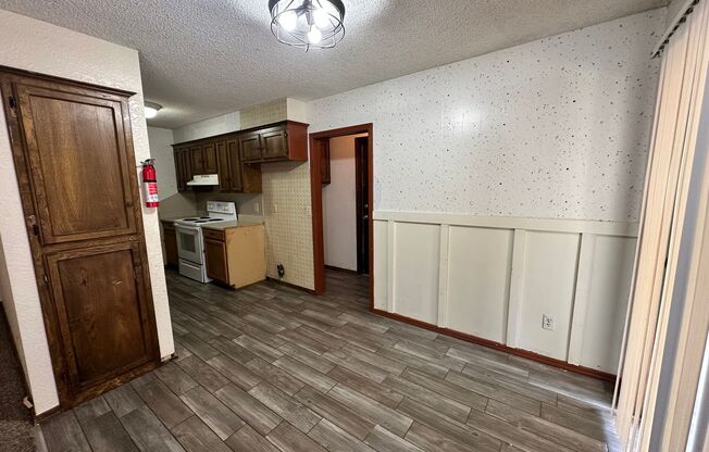 For Rent: Spacious 3 Bed, 2 Bath Duplex in Bethany!