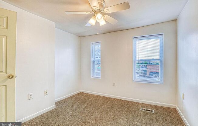 2 beds, 1 bath, $2,200