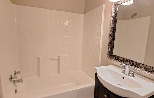 1 bed, 1 bath, 675 sqft, $1,395, Unit 3921-2