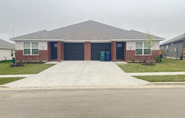 1227 LEXINGTON DR