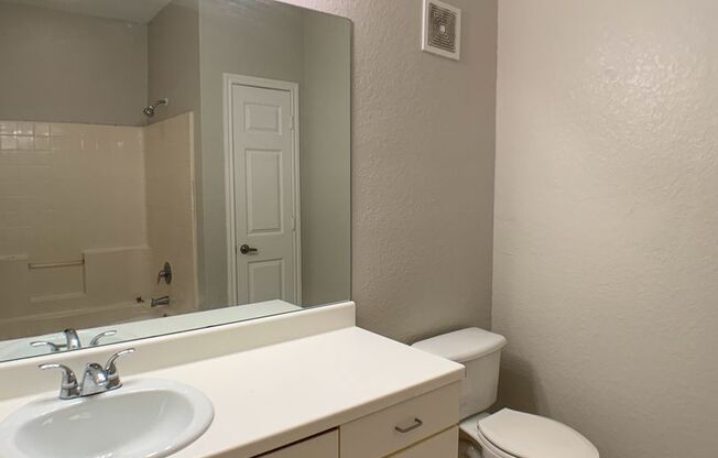2 beds, 2 baths, $1,850, Unit Unit 240