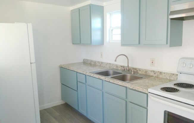 801 Alameda Unit A - 2/Bed 1/Bath - $900/month