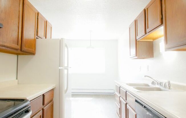 2 beds, 1 bath, $850, Unit 2707 Hawken Street #23