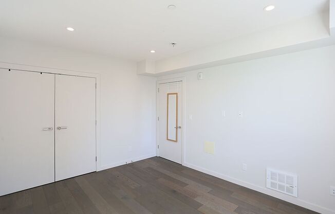 2 beds, 1 bath, $4,495, Unit # 304
