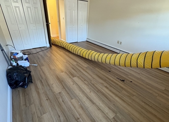 3 beds, 2 baths, 1,198 sqft, $4,400, Unit 34