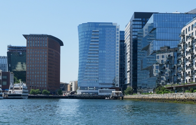 3 beds, 3.5 baths, 3,090 sqft, $40,000, Unit 15CD