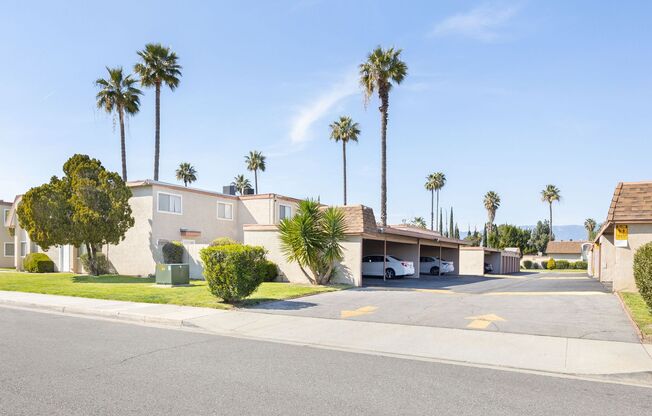 3 beds, 1.5 baths, 950 sqft, $1,970, Unit L-21