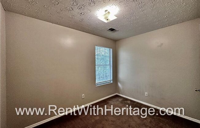 3 beds, 2 baths, $1,400