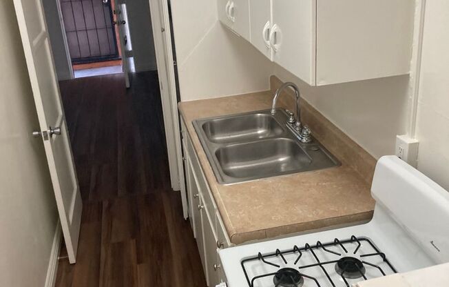 Studio, 1 bath, $1,350, Unit 9