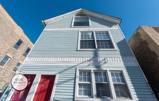 Lincoln Park Apartments on Clybourn!