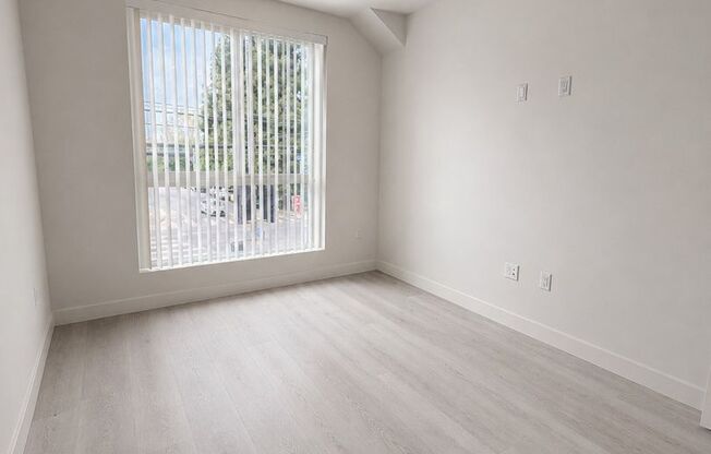 1 bed, 1 bath, 581 sqft, $2,695, Unit T209