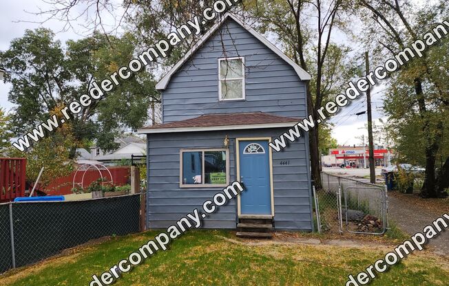 Spacious 2 bedroom 1 bath house near train station for easy commute.