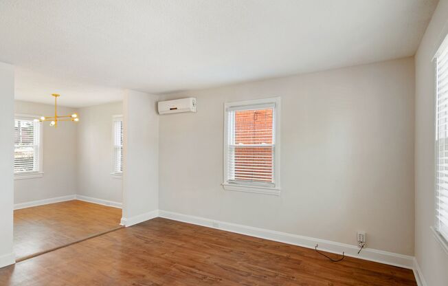 Spacious 1 Bedroom Duplex in Trinity Park, blocks from Duke! - Renovated & Pet Friendly