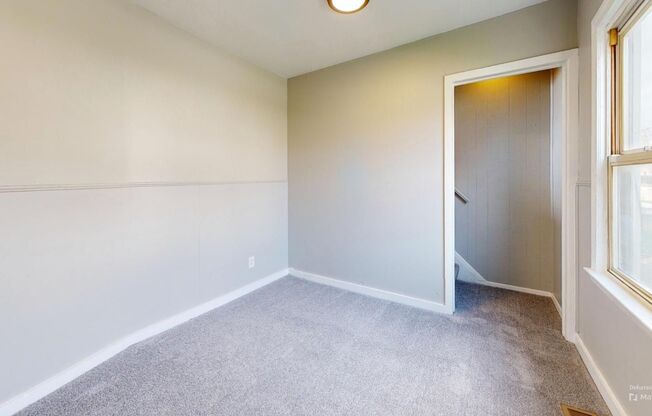 2 beds, 1 bath, $1,250