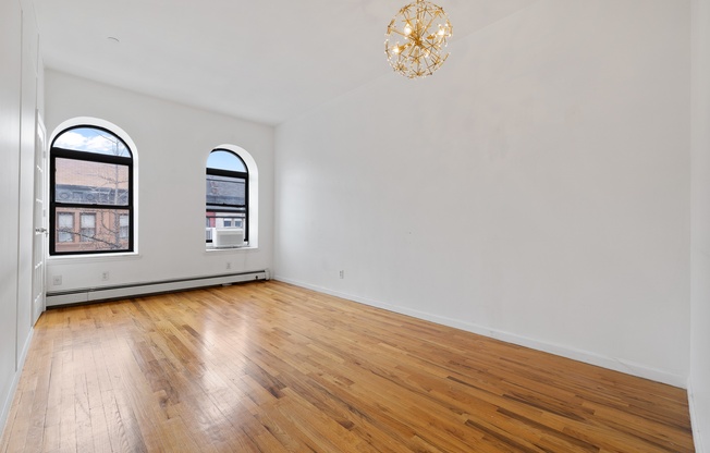 242 W 136 ST