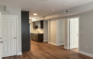 2 beds, 1 bath, 800 sqft, $2,400, Unit 3