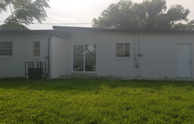 3 beds, 1 bath, $1,600