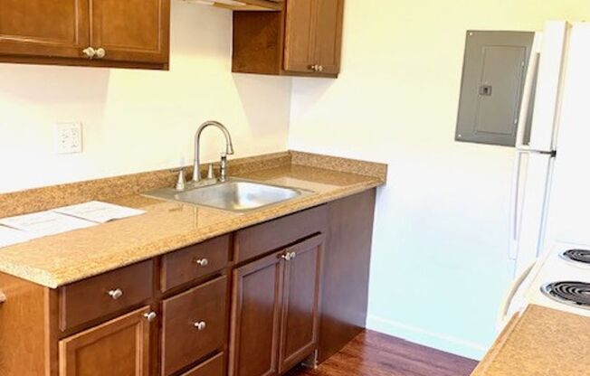 1 bed, 1 bath, 560 sqft, $1,295, Unit Unit #8