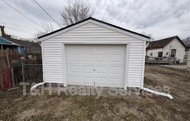 955 N BELMONT AVE