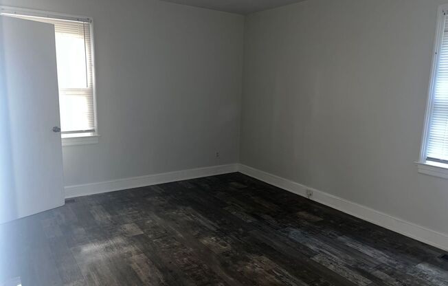 3 beds, 1 bath, $1,200