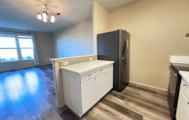 Newly Updated 2 Bedroom Condo w/ Garbage Included!