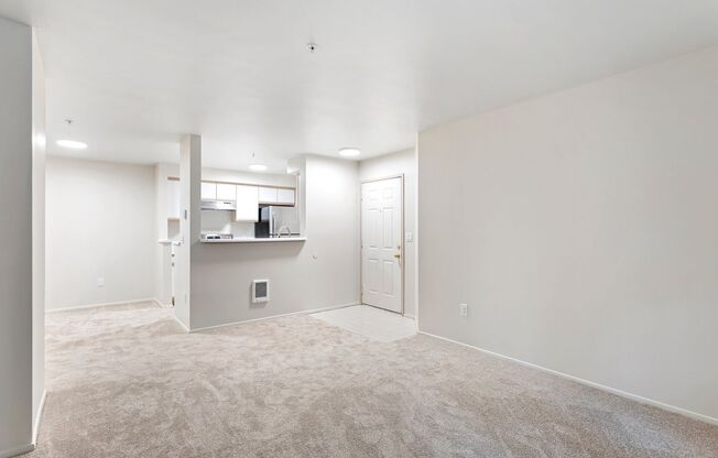 2 beds, 2 baths, 980 sqft, $2,300, Unit SR307