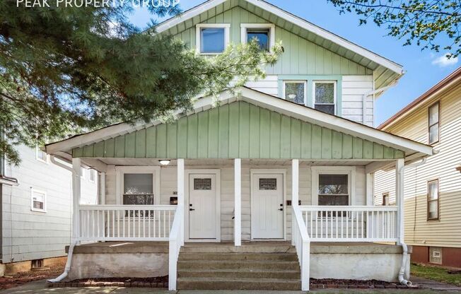 1359 N 6 ST