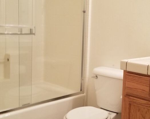 2 beds, 2 baths, $2,200