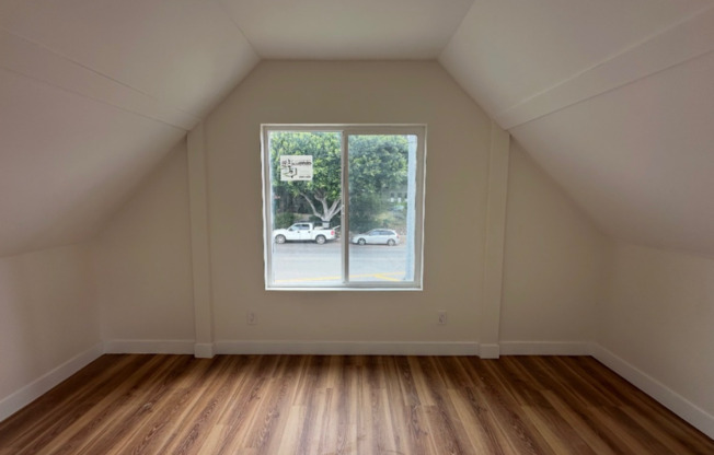 Newly Renovated 2BD/2BA with Garage