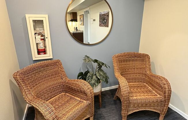 Studio, 1 bath, 165 sqft, $1,095, Unit 356