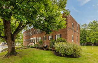 1100 N KENNEBEC ST