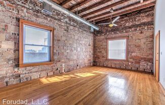 2754 Harney / 324 S 27th Avenue