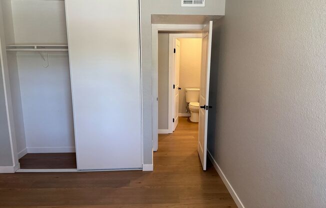 2 beds, 1 bath, 853 sqft, $2,625, Unit 6J