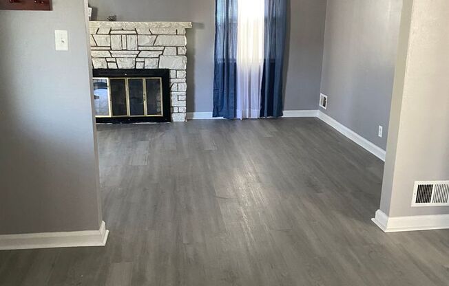 College Hill Rental Available NOW!