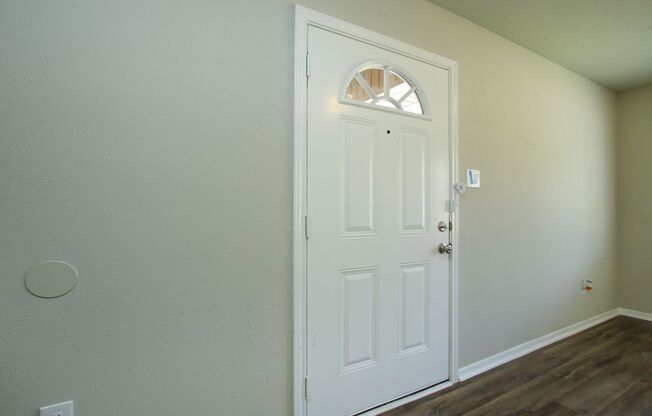 Move In Ready in 77016!  3 Bedroom / 1.5 Bathroom
