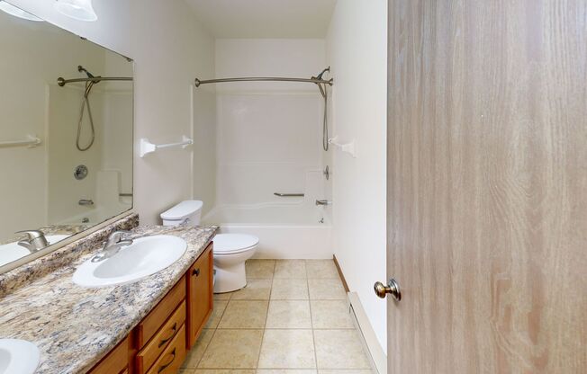 2 beds, 1 bath, 950 sqft, $1,500, Unit 7701RA