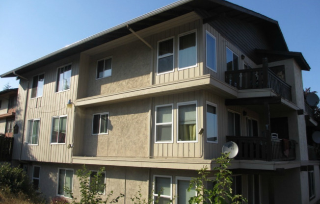 2118 S 107th St, Seattle, WA 98168
