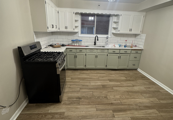 1640 N NARRAGANSETT AVE