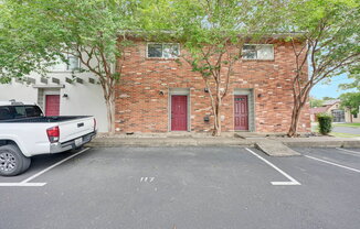 2122 Hancock Dr