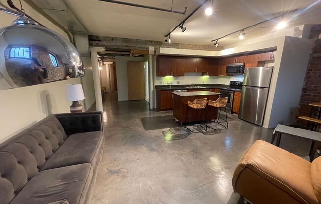 1 bed, 1 bath, 794 sqft, $1,293, Unit 009