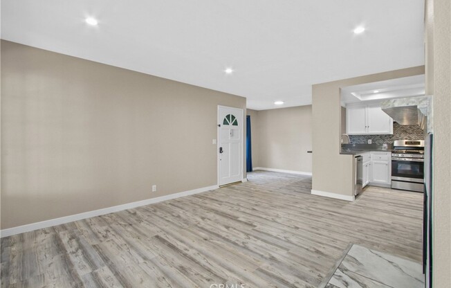 1246 W PARK WESTERN DR