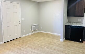 1 bed, 1 bath, 480 sqft, $1,079, Unit 23