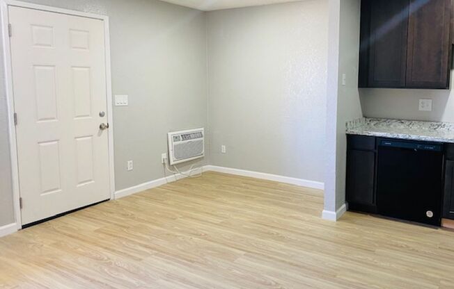 1 bed, 1 bath, 480 sqft, $1,079, Unit 23
