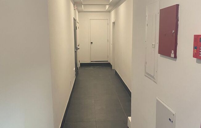 2 bedroom/ 2 bathroom unit