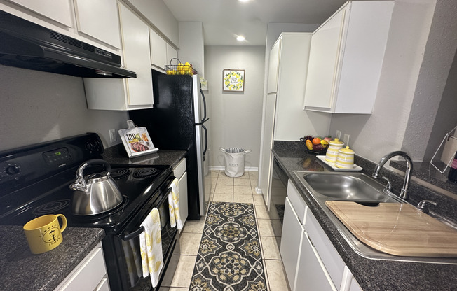 3 beds, 2 baths, 1,096 sqft, $1,399