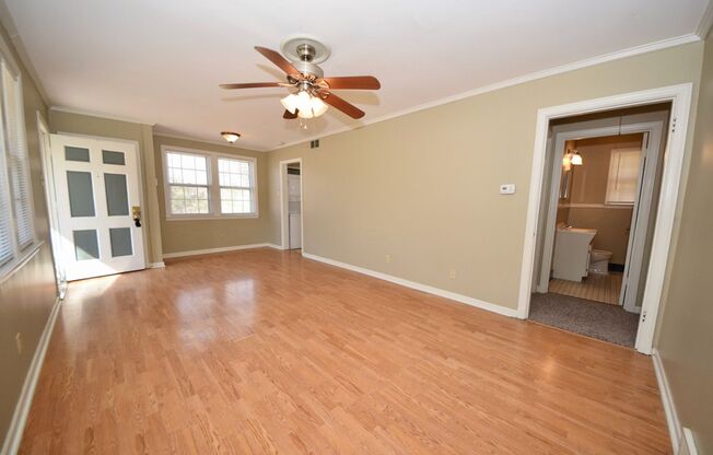 Cute 2 bed, 1 bath home in the High Point Terrace area is six minutes from U o f M with easy access to Sam Cooper.