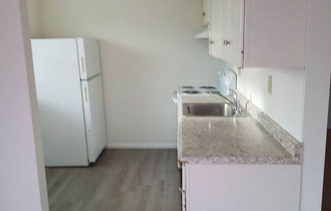 2 beds, 1 bath, $1,650, Unit 522B