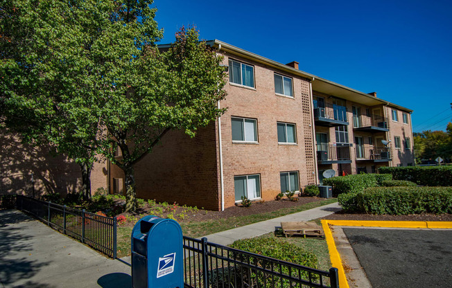 Glen Willow Apartments Building Exterior 20