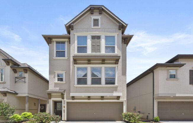 Stylish 4 bedroom, 3.5 bath home in the gated community